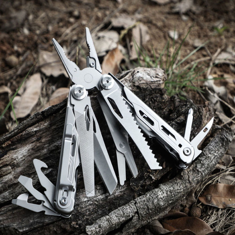 Multifunctional Folding Pliers